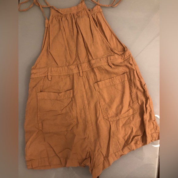 Urban Outfitters Beige Romper - Picture 2 of 3